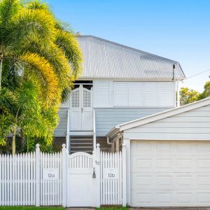 FULLY RENOVATED QUEENSLANDER WITH STYLISH INDOOR-OUTDOOR LIVING - Photo 3