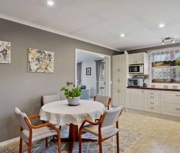 Sunny, Spacious Home in the Heart of Timsfield - Photo 3