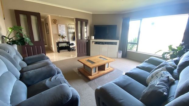 Spacious 4-Bedroom House for Rent in Huntington, 3210 – $780/Week Located in the desirable Hamilton area, this well-appointed 4-bedroom, 2-bathroom house offers comfortable and convenient living with ample space for families or professionals. - Photo 1