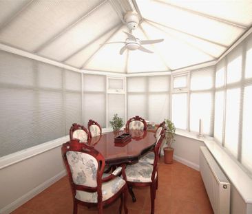 4 bedroom detached house to rent - Photo 4