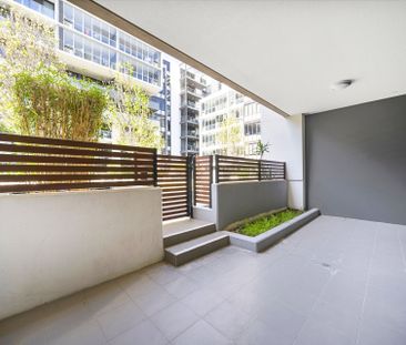 Modern & Tranquil Courtyard Living | Floorboards - Photo 1