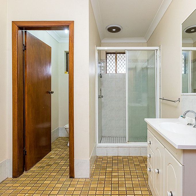 Short Term Lease Only - 2 Bedroom Unit - Available Now! - Photo 1