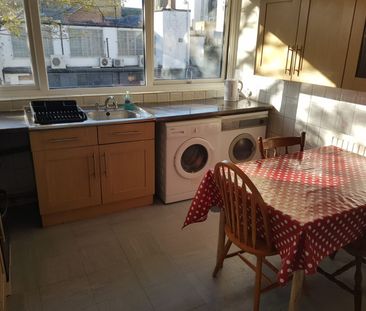 Room in a Shared House, Camden Road, NW1 - Photo 3