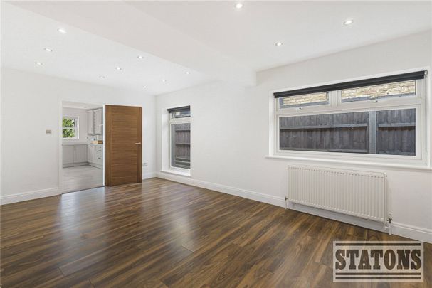 Newmans Way, Hadley Wood - Photo 1