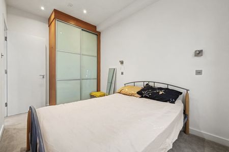 3 Bed Flat, Boundary Road, NW8 - Photo 2