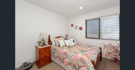 Versatile 3 Bedroom Home with Spacious Living, Modern Features & Prime Location - Photo 4