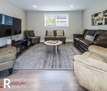 House in Burnaby, BC - Photo 5