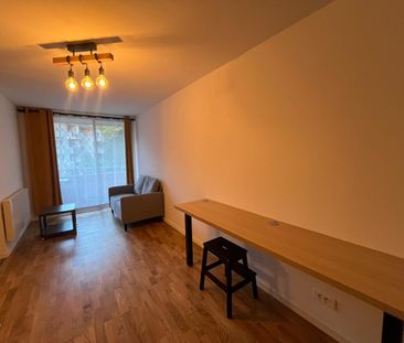 Location Appartement 2 pièces 31m² CAGNES SUR MER 06800 - Photo 2