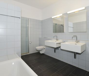 "Träumen Sie nicht schon lange von einer Wohnung mit Sitzplatz?" - Photo 1