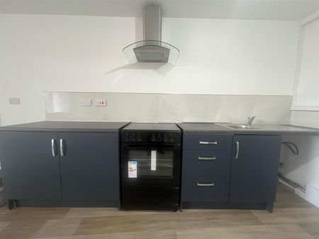 Eanam, Blackburn - Photo 3