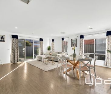 SPACIOUS FAMILY HOME IN A CONVENIENT LOCATION! - Photo 1