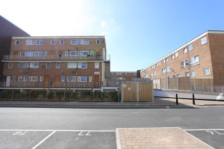 Wager Street – Room 4 - Photo 3