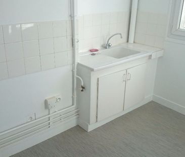Location Appartement 3 pièces 56m² LE HAVRE 76600 - Photo 2