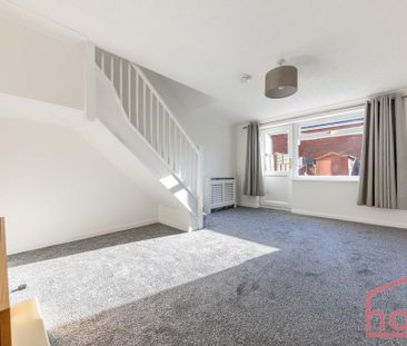 2 bedroom terraced house to rent - Photo 2