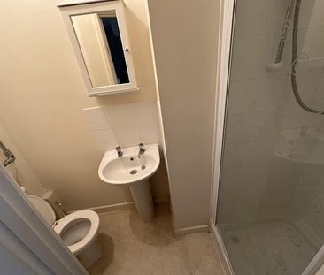 Studio Flat, Middleborough Road, CV1 - Photo 5