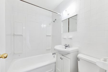 For Lease - 1765 Lawrence Avenue Unit# 207, Toronto, Ontario - Photo 2