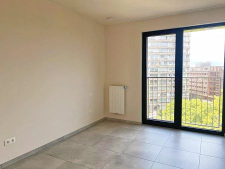 Lichtrijk appartement met 1 slaapkamer, terras en autostaanplaats in Antwerpen! - Photo 3