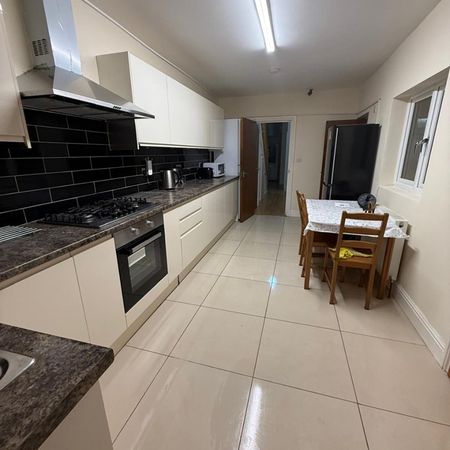 Room in a Shared House, Station Road, N22 - Photo 3