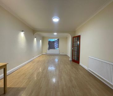 4 bedroom semi-detached house to rent - Photo 1