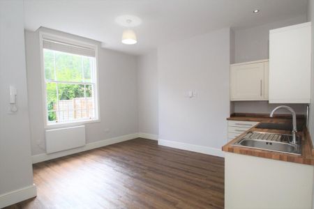 1 bedroom apartment to rent - Photo 2