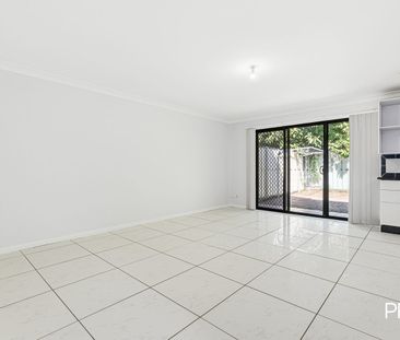 Modern Townhouse, Ready to Enjoy - Photo 3