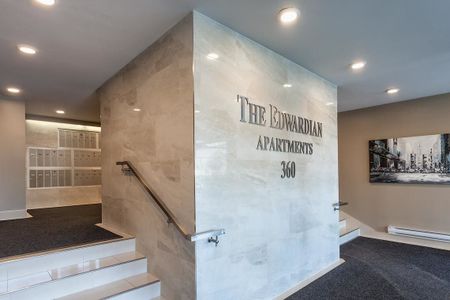 Large Apartments with Balconies - Perfectly Located in Centretown Ottawa - Photo 5