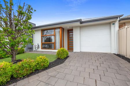 “Low Maintenance Living in the Heart of Sturt” - Photo 2