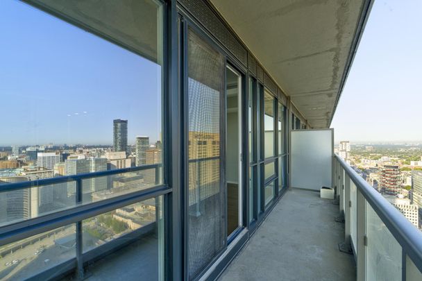 For Lease - 70 Temperance Street Unit# 4201, Toronto, Ontario - Photo 1