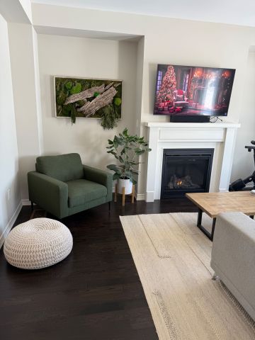 For Lease - 286 Springfield Crescent, Clearview, Ontario - Photo 2