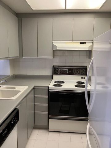 For Lease - 7 Bishop Avenue Unit# 309, Toronto, Ontario - Photo 2