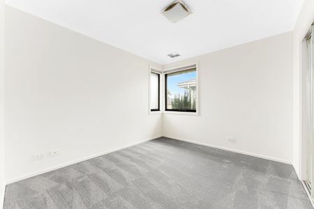 Stylish and Convenient Living in Prime Location - Photo 2