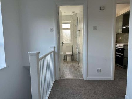 Fetcham, Leatherhead, KT22 - Photo 5