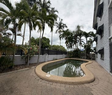 BEAUTIFULLY RENOVATED UNIT - Photo 5