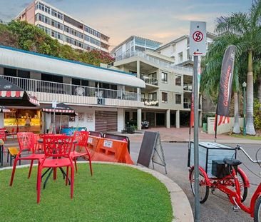 Modern 3-Bedroom Apartment with Ocean Views in Prime North Ward Loc... - Photo 2
