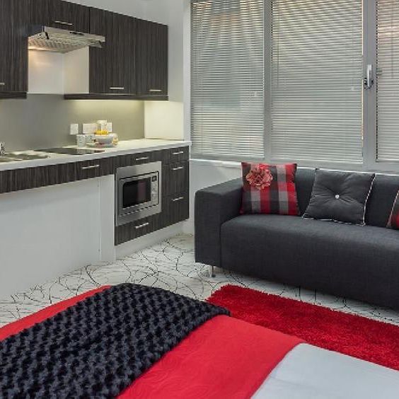 Studio to rent - Photo 1