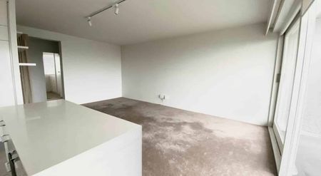 Serene on St Stephens - Photo 4