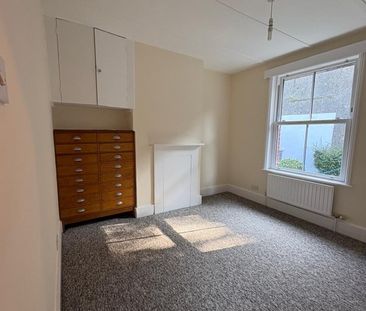 2 Bed Terraced House, Lovers Walk Cottages, BN1 - Photo 2