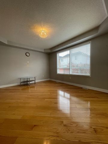 For Lease - 230 Fandango Drive, Brampton, Ontario - Photo 2