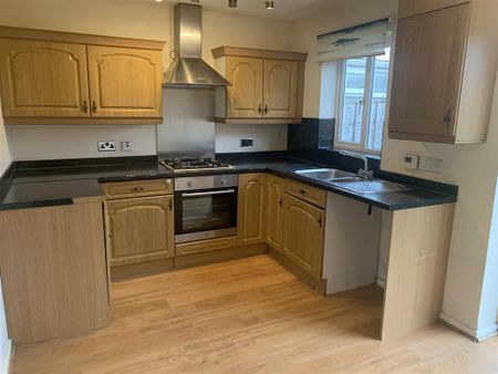 3 bedroom house to rent - Photo 3