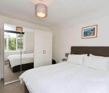 Crabtree Road, Camberley, GU15 - Photo 4