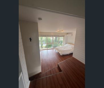 Bright and airy flat for a coastal lifestyle. - Photo 2