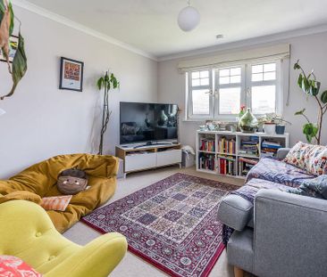 2 bedroom property to rent - Photo 1