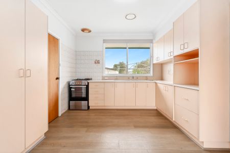 Neat two Bedroom home - Photo 3