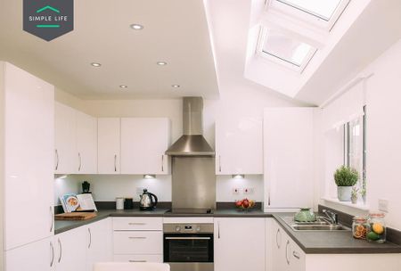 3 bedroom semi-detached house to rent - Photo 2