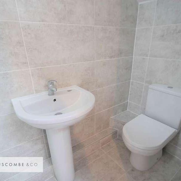 Fields Park Road, Newport, NP20 - Photo 1