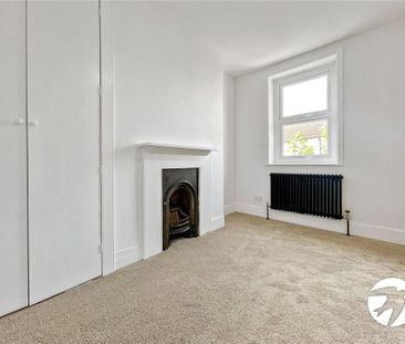 4 bedroom terraced house to rent - Photo 6