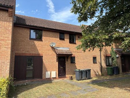 2 bedroom maisonette to rent - Photo 4