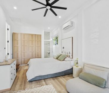 Contemporary Four-Bedroom Family Home with Pool - Photo 2