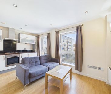 1 bedroom house to rent - Photo 2