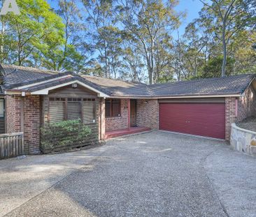 Stunning expansive five bedroom home set in tranquil setting - Photo 3